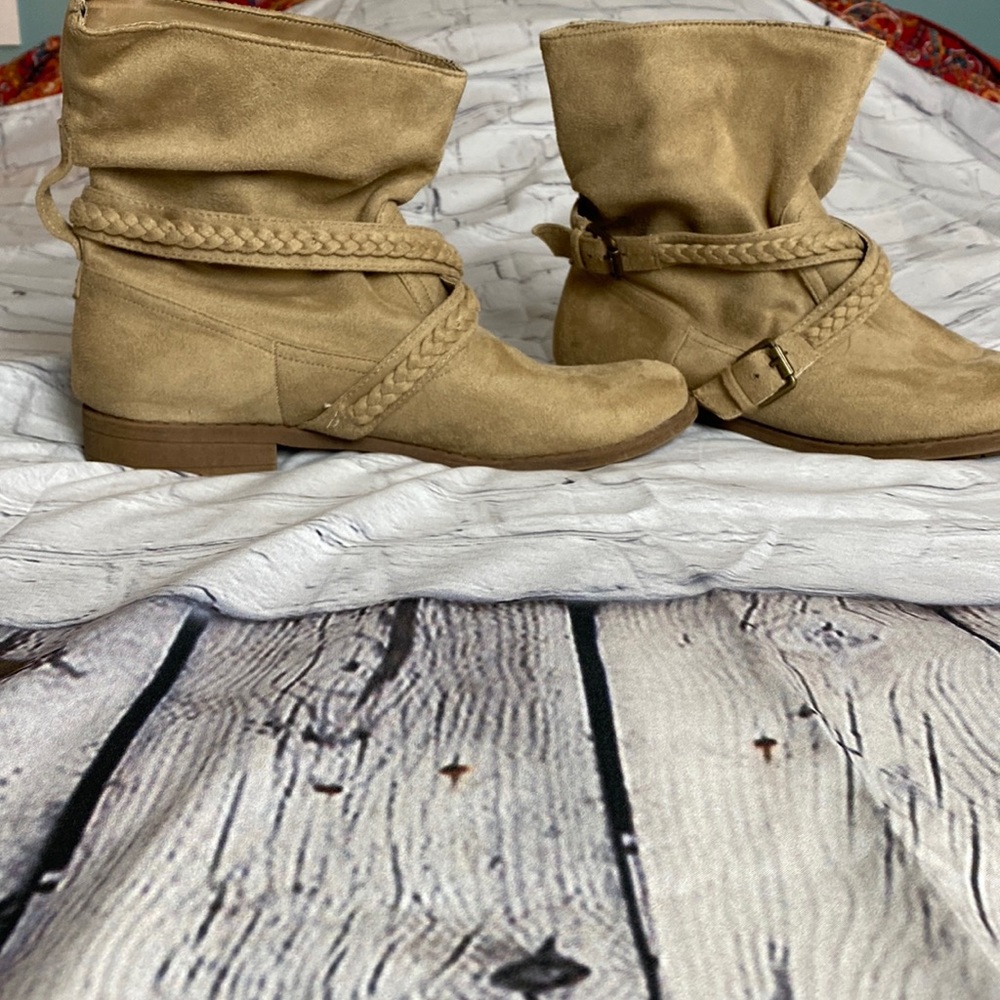 Just Fab Ankle Boots Tan size 11